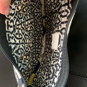 Vera Bradley hand bag
